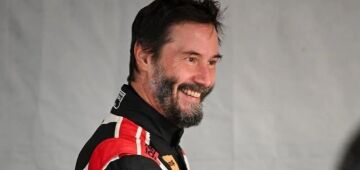 Ator Keanu Reeves roda no circuito de Indianápolis em sua estreia profissional no automobilismo