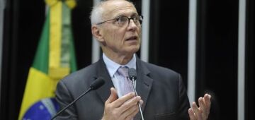 Eduardo Suplicy é diagnosticado com câncer linfático e passa por tratamento