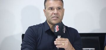 Santa Cruz: Harlei Menezes diz que vai impor perfil do elenco: "Nada menos que a torcida merece" 