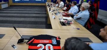 Lula assina acordo para a construção de estádio do Flamengo no Gasômetro