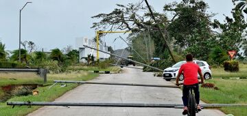 Grande parte de Cuba recupera eletricidade após passagem do furacão Rafael