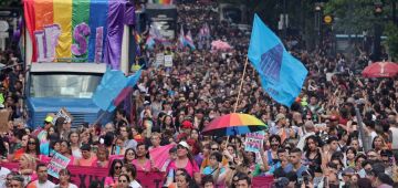 Argentina: Comunidade LGBT+ se mobiliza com reivindicações ao governo Milei