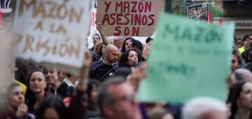 Vítimas das inundações protestam contra gestão das enchentes em Valência