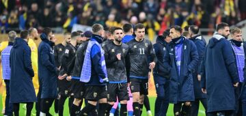 Jogo entre Romênia e Kosovo é suspenso por cânticos de torcedores no estádio 