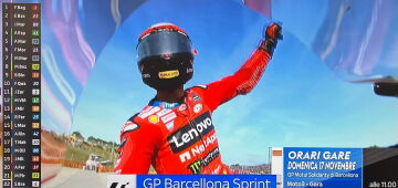 Bagnaia vence corrida sprint em Barcelona, adia título da MotoGP e mantém vivo sonho do tri