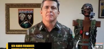 General preso orientava líderes de acampamento no QG do Exército
