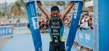 Manoel Messias ganha etapa de Brasília da Copa do Mundo de triatlo