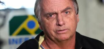 Indiciado, Bolsonaro diz que Moraes "faz tudo o que não diz a lei"