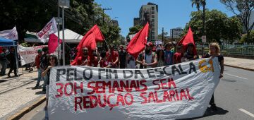 Escala 6x1: manifestantes se reúnem no Recife por redução da jornada de trabalho