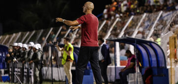 "Ficamos felizes com o desempenho", avalia César Lucena após empate do Sport contra o Afogados 