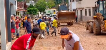 Fortes chuvas em Minas Gerais destroem 9 pontes em Dom Silvério