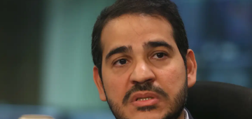 "Não vamos abrir mão da democracia", diz Messias após visto revogado