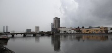 Inmet alerta para perigo de chuvas intensas em áreas do Centro-Oeste, Norte e Nordeste, incluindo PE