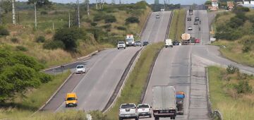 Rodovias ainda são principais vias de escoamento da produção