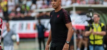 "Futebol perdeu fora das quatro linhas", lamenta Pepa após confusão em Clássico das Multidões