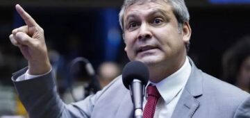 Petistas divergem sobre decisão de Gilmar sobre impeachment de ministros do STF