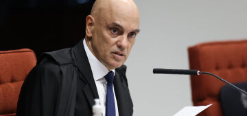 Moraes determina vistoria em carros que deixarem casa de Bolsonaro