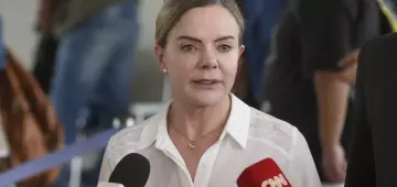 Gleisi: vamos responder a perguntas do Dino hoje sobre emendas