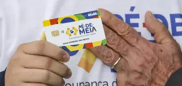 Governo faz acordo para incluir Pé-de-Meia e Vale Gás no orçamento