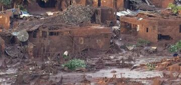 Pescadores atingidos por queda de barragem do Fundão recebem benefício