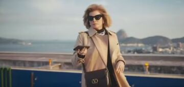 "O Perigo de Estar Lúcida": sobre o que é o livro que Odete Roitman lê em "Vale Tudo"
