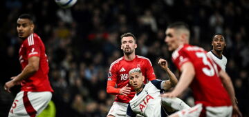 Richarlison marca, mas Nottingham Forest surpreende Tottenham e assume lugar no G3 do Inglês