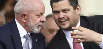 Alcolumbre elogia Lula em meio à crise por indicação de Messias ao STF e acena com distensionamento