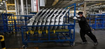 Investimentos subiram para sete em cada dez empresas da indústria em 2024, afirma CNI