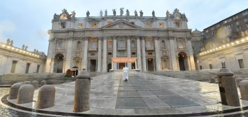 Relembre a oração solitária do Papa Francisco na Praça de São Pedro durante a pandemia