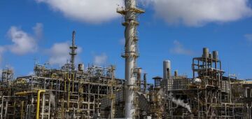 Metalurgia derruba consumo industrial de energia em julho, mostra EPE