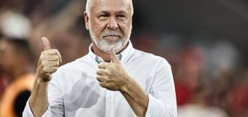 Grêmio anuncia Mano Menezes como treinador após demitir Quinteros