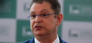 PF apreende R$ 430 mil em dinheiro vivo na casa de líder do PL Sóstenes Cavalcante