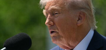 Trump ordena que maconha seja reclassificada como droga menos perigosa