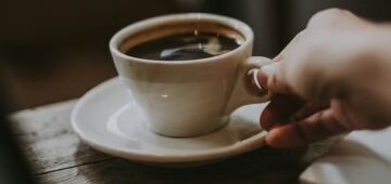 Café: limitar consumo a um único período do dia reduz risco de morte, diz estudo; veja qual