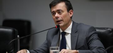 Brasil capta US$ 1,75 bi com emissão de títulos em dólar