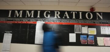 Vasta operação termina com 475 detidos em fábrica da Hyundai-LG nos EUA