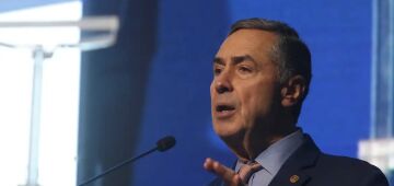 Anormal seria se não houvesse tensão por causa do 8 de janeiro, diz Barroso