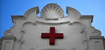 Cruz Vermelha cortará seu orçamento em 17% e 2.900 empregos para 2026