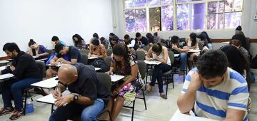 Senado aprova política nacional de incentivo à formação de professores