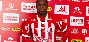 Jogador do Náutico denuncia torcedor do Brusque por racismo após partida da Série C