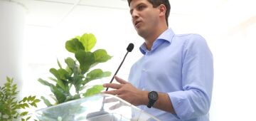João Campos critica judicialização de disputas partidárias