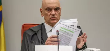 "Bolsonaro instigou milhares de pessoas contra o STF", diz Moraes