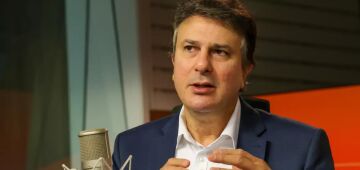 Ministro da Educação recebe título de Doutor Honoris Causa na Unicap