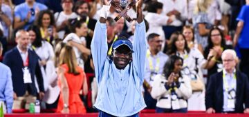 Mboko, de 18 anos, surpreende a experiente Osaka e conquista o título em Montreal