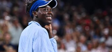 Quem é Victoria Mboko, adolescente que surpreendeu o tênis mundial ao vencer o WTA 1000 de Montreal
