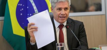 Ministro diz acreditar que tarifas dos EUA para carnes, frutas e café serão próximas a cair