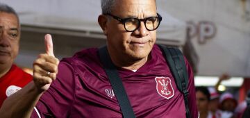 Hélio dos Anjos analisa empate do Náutico com o Guarani e planeja decisão do acesso na última rodada