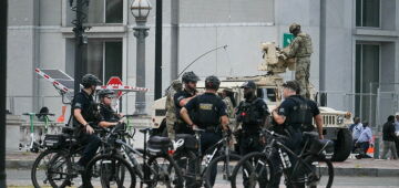 Nos EUA, juiz considera ilegal uso da Guarda Nacional por Trump em Los Angeles