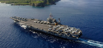 Porta-aviões se junta à operação dos EUA contra o tráfico de drogas na América Latina