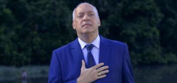 Quem é o pastor Eduardo Costa, visto de peruca e calcinha durante ''investigação''; veja